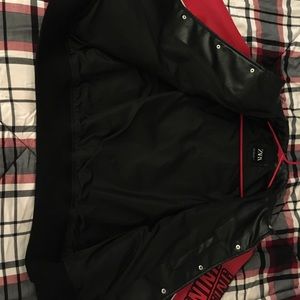 Racer jacket and great condition size xl main color red black and white!